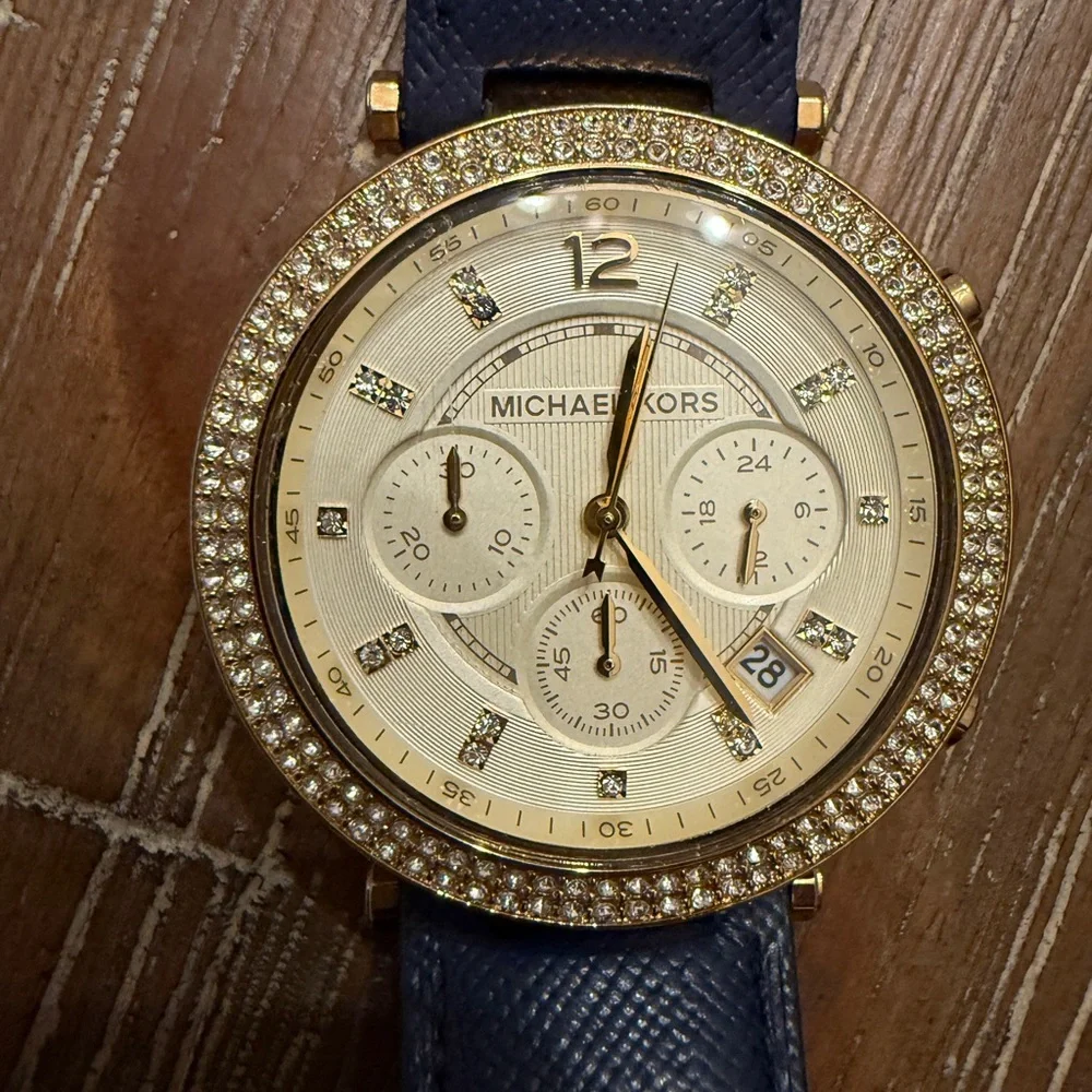 Michael Kors Gold Dial with Navy Strap Watch - Picture 2 of 2